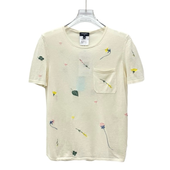CHANEL Cream Tee with Floral Details - Picture 1 of 7